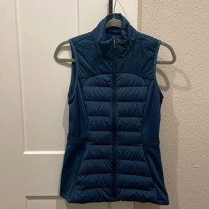 Lululemon down for it all vest 6